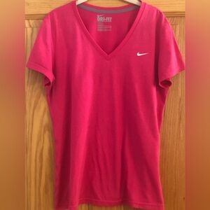 Nike Regular Fit Dri-Fit Pink Tee L